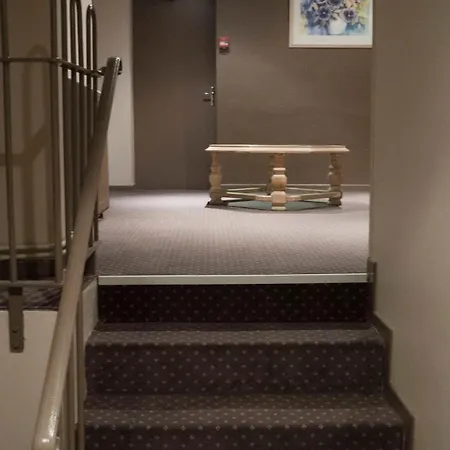 Hotel Les Frangins 2*