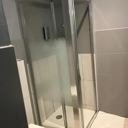 Hotel Les Frangins 2*