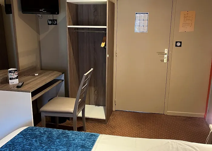 Les Frangins Hotel 2*